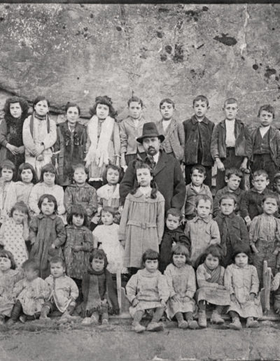 [s.a.]. Angüés. Fototeca de la Diputación Provincial de Huesca.